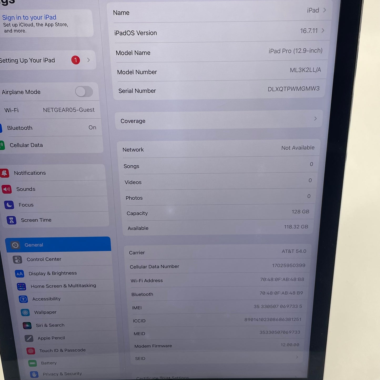 Unlocked Apple iPad Pro 1st Gen 128GB White ML3K2LL/A