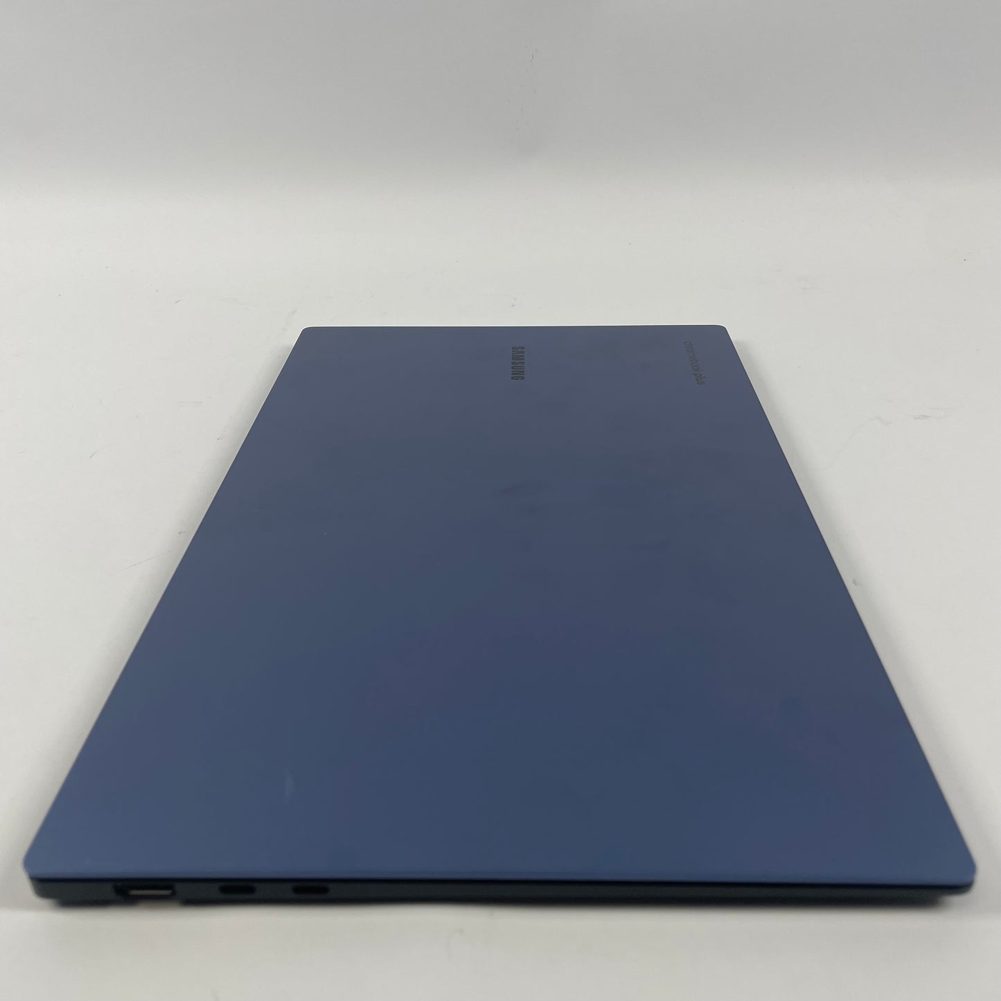 Samsung Galaxy Chromebook Plus XE550XGA 15.6" 1.2GHz 8GB RAM 256GB SSD