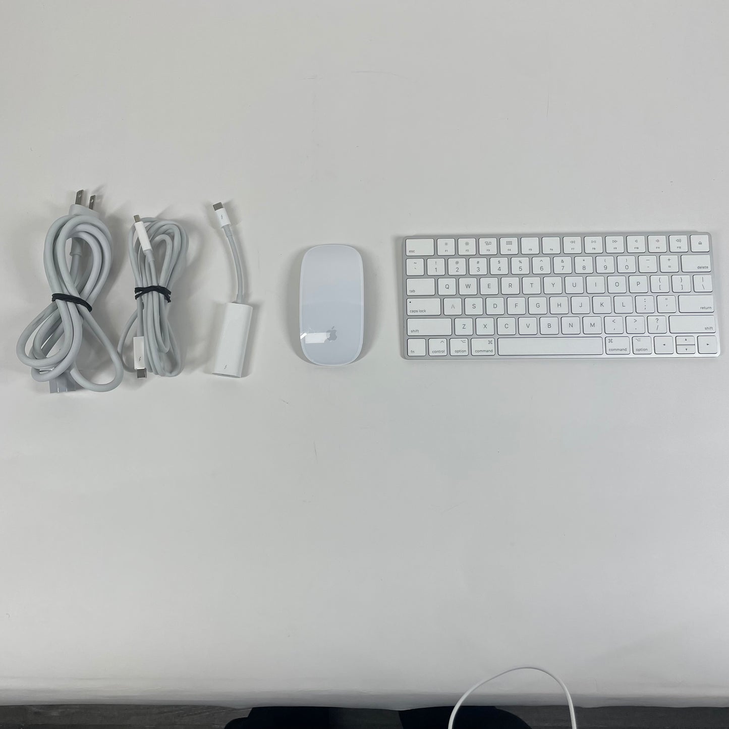 2015 Apple iMac 21.5" i5 2.8GHz 8GB RAM 1TB SSD Silver A1418