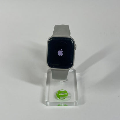 Apple Watch Series 8 45MM Starlight Aluminum Starlight Sport Band MNVQ3LL/A