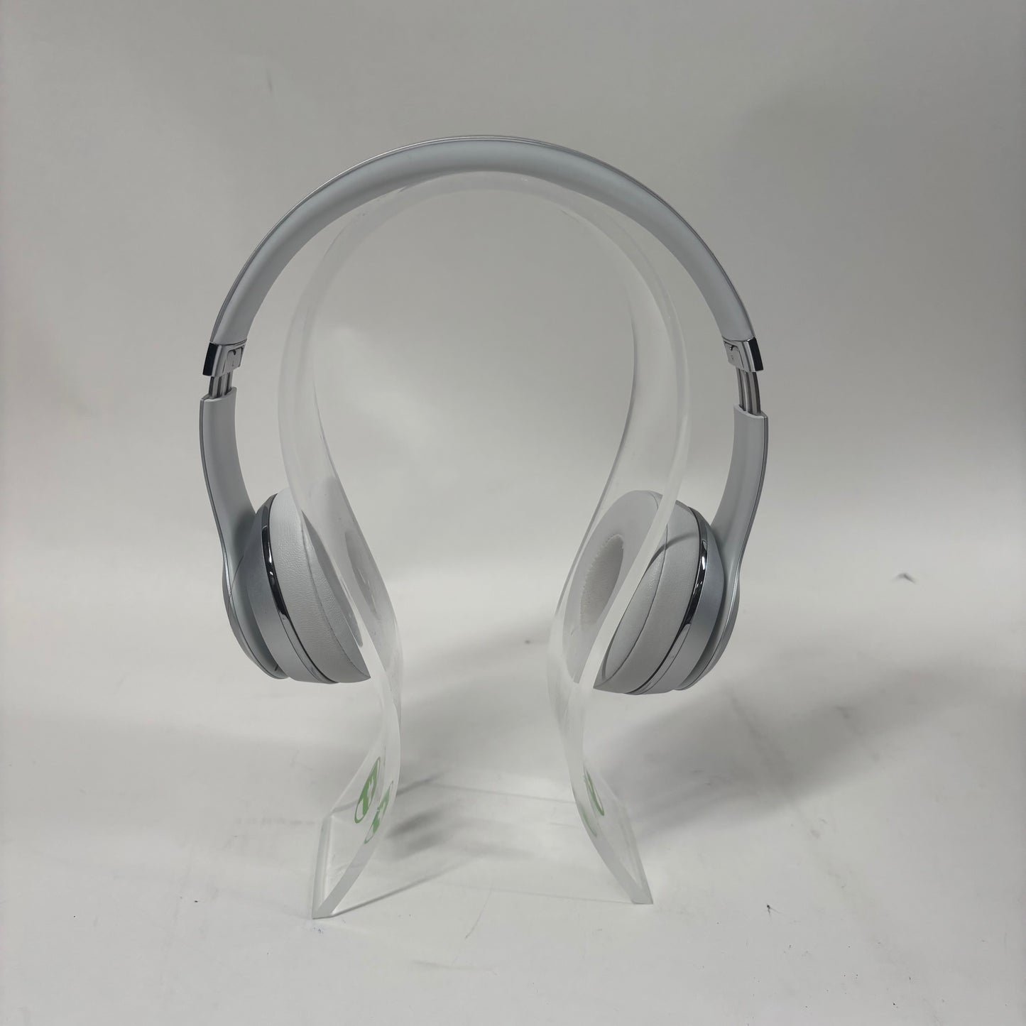 Beats Solo3 Wireless Over-Ear Bluetooth Headphones Silver MT293LL/A