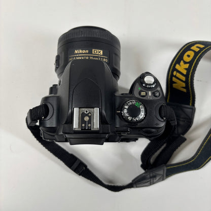 Nikon D40 6.1MP DSLR Camera