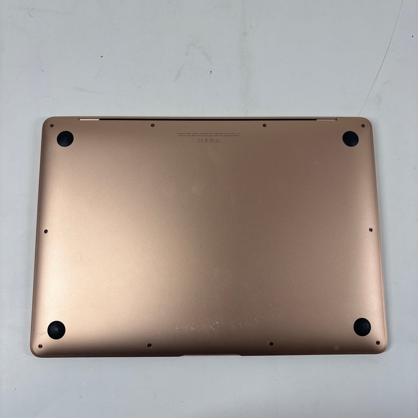 2020 Apple MacBook Air 13.3" M1 8 Core 3.2GHz 8GB RAM 256GB SSD MGND3LL/A