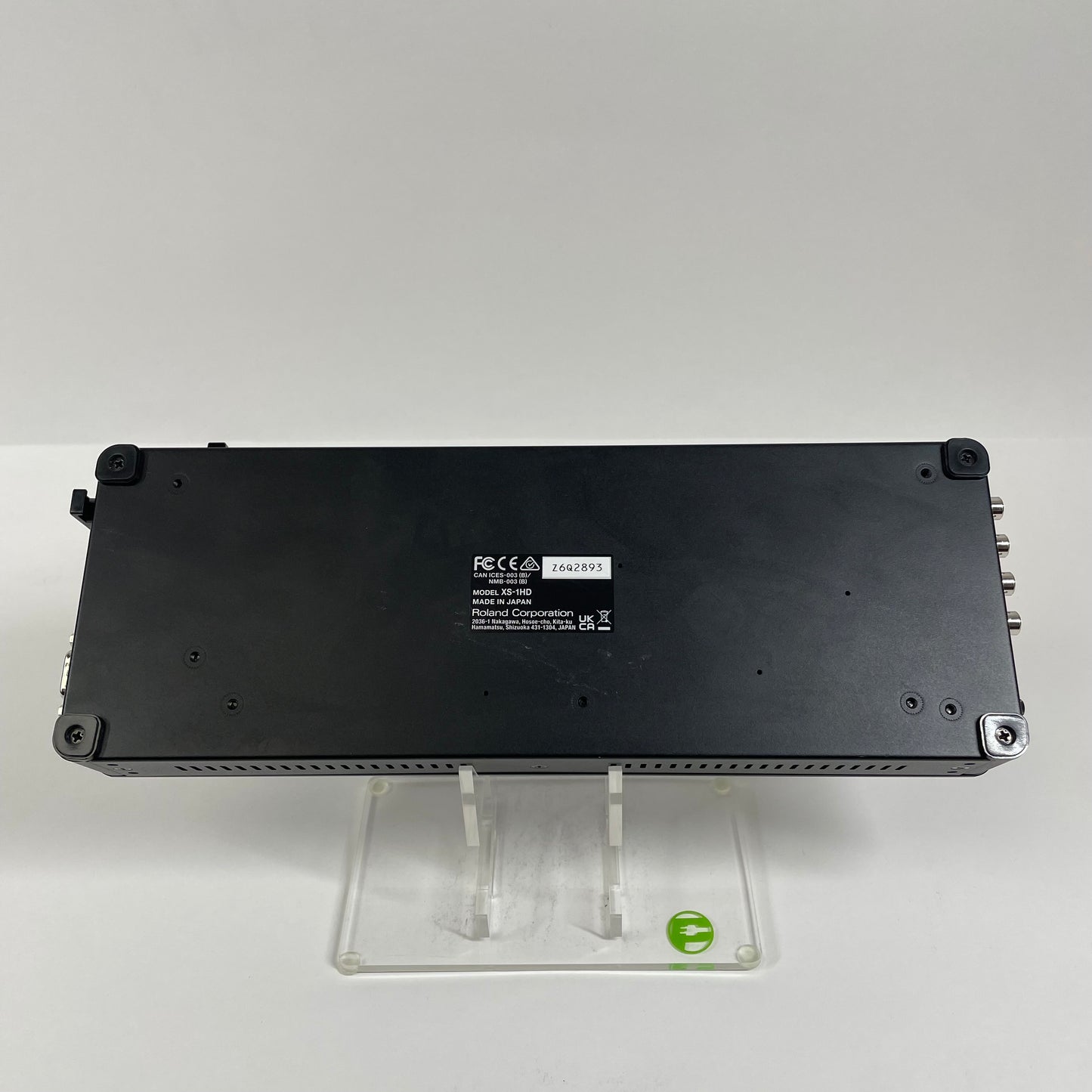 Roland xs-1HD 8-Channel Compact, 4-Input/4-Output Multi-Format Matrix Switcher