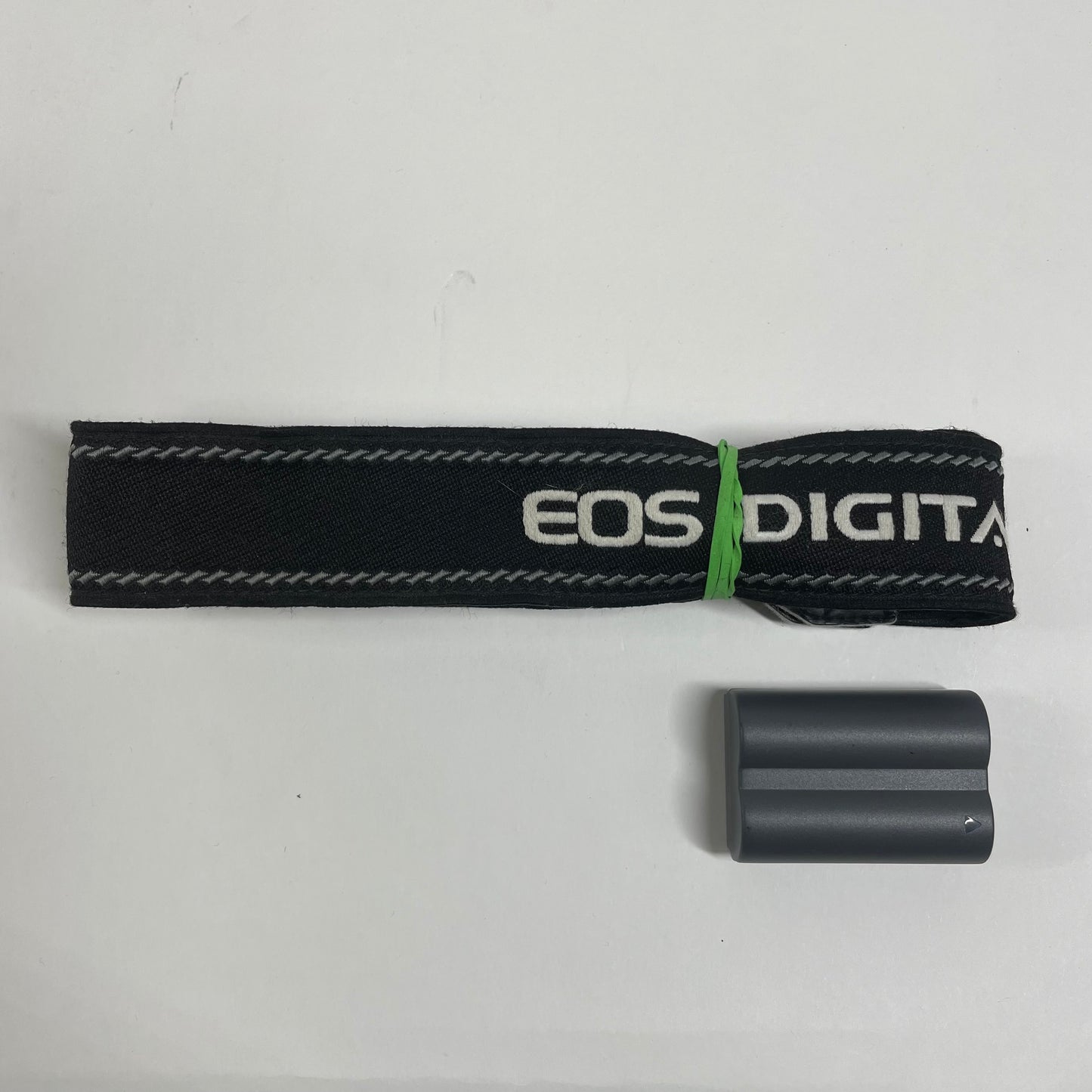 Broken Canon Digital Rebel 6.3 Popular Line of Entry-Level DSLR Cameras(Still Works Fine)