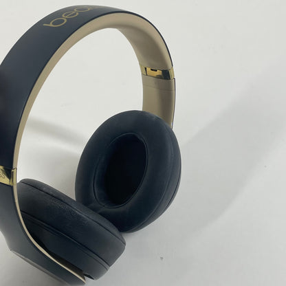 Beats Studio 3 Wireless Over-Ear Bluetooth Headphones Gray MC2N4LL/A