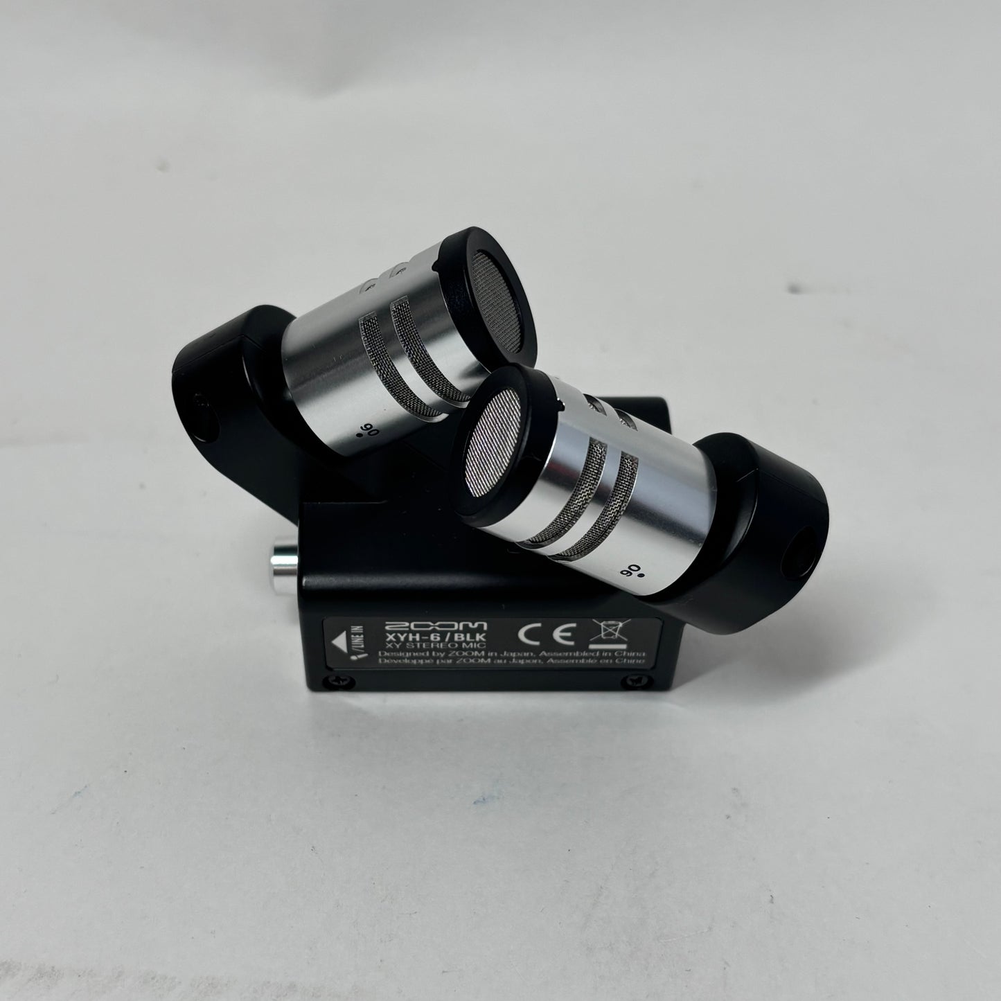 Zoom H6 Handy Recorder Versatile, Portable, 6-Track Digital Audio Recorder ZH6E