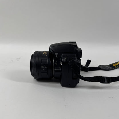 Nikon D40 6.1MP DSLR Camera