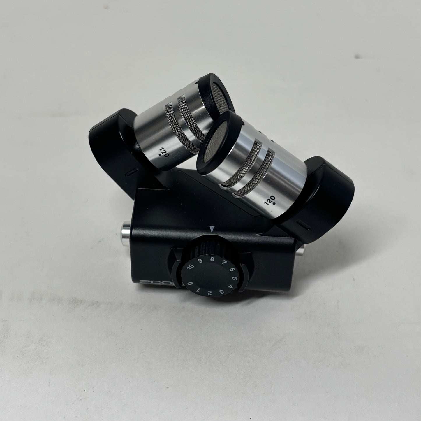 Zoom H6 Handy Recorder Versatile, Portable, 6-Track Digital Audio Recorder ZH6E