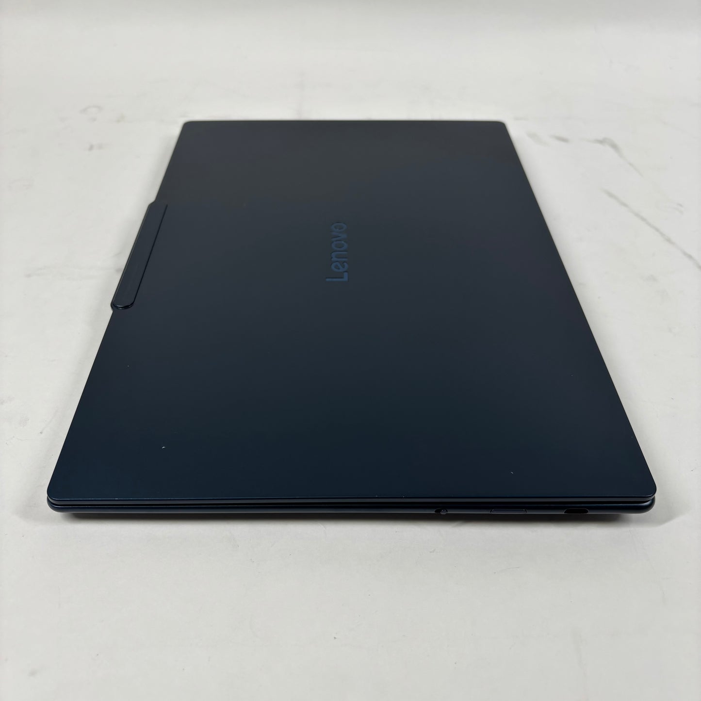 Lenovo Yoga Slim 7 14Q8X9 Snapdragon X Elite 16GB RAM 512GB Qualcomm Adreno