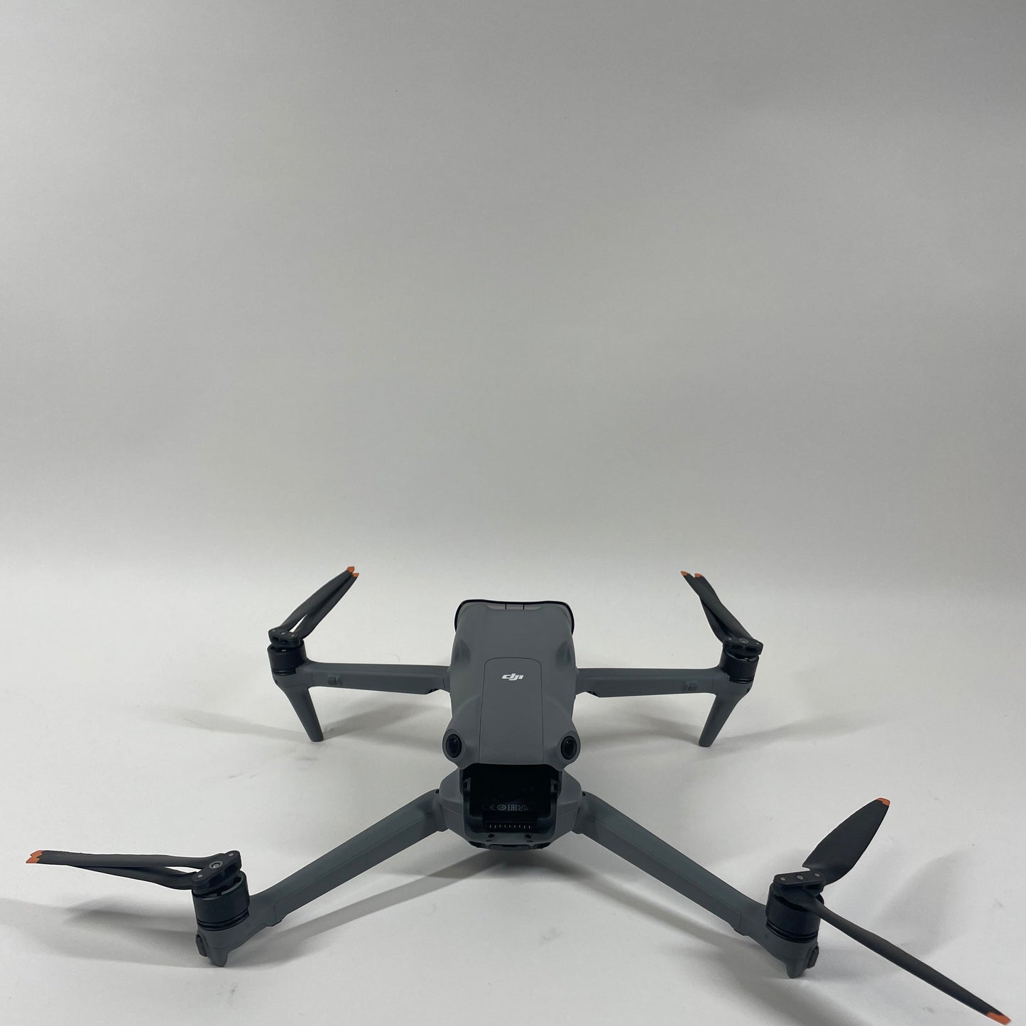 DJI Air 3 Versatile, Mid-Range Foldable Camera Drone CP.MA.00000693.01