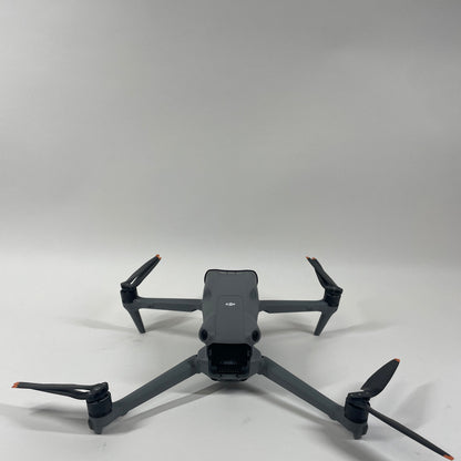 DJI Air 3 Versatile, Mid-Range Foldable Camera Drone CP.MA.00000693.01