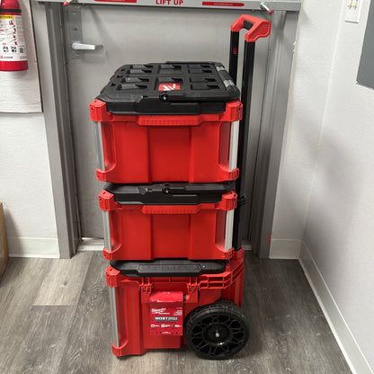 Milwaukee PACKOUT Large Tool Box 48-22-8425