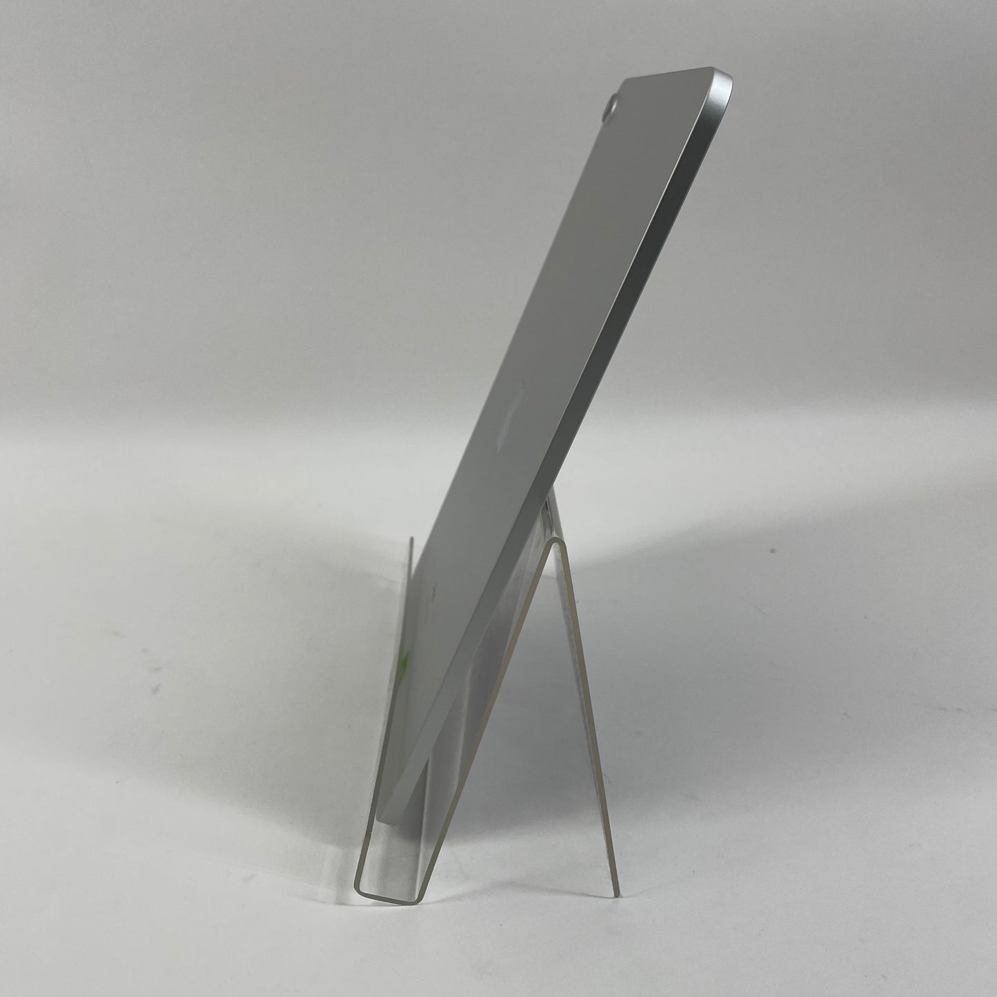 WiFi Only Apple iPad Air 4th Gen 64GB Silver MYFN2LL/A