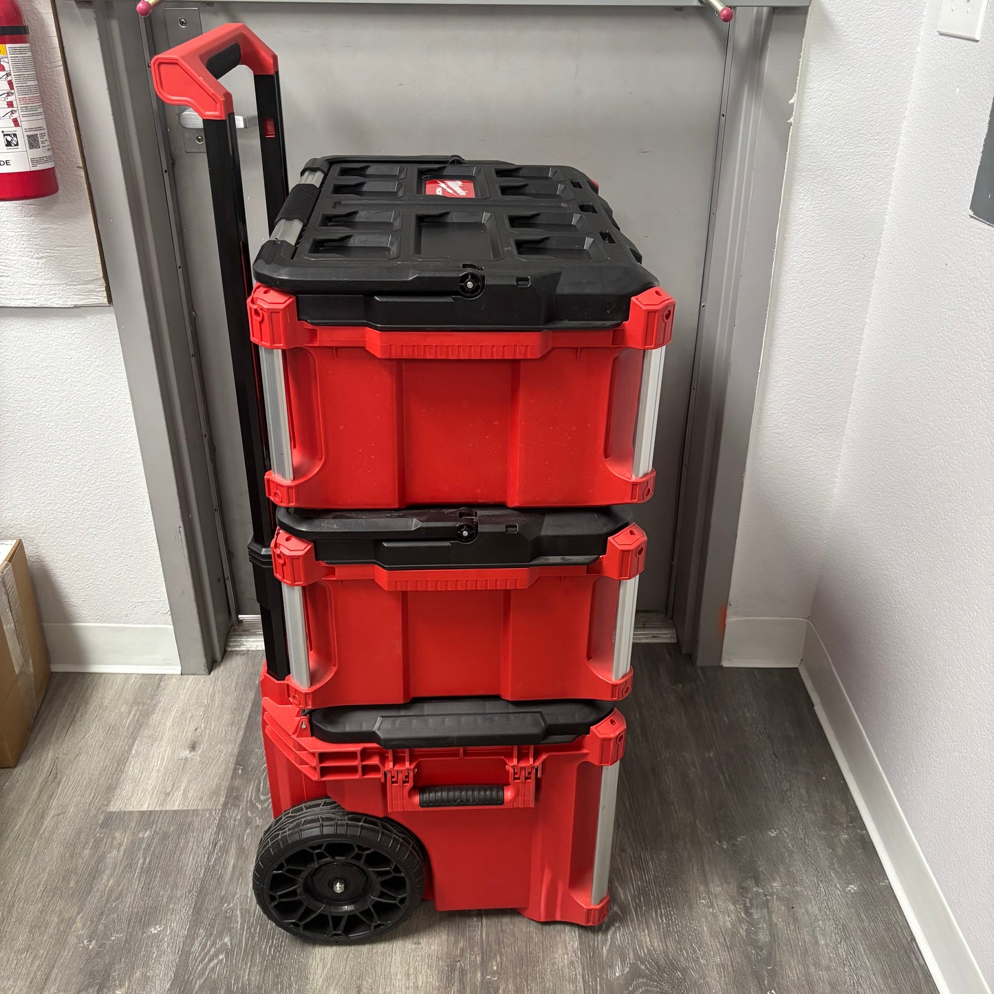 Milwaukee PACKOUT Large Tool Box 48-22-8425