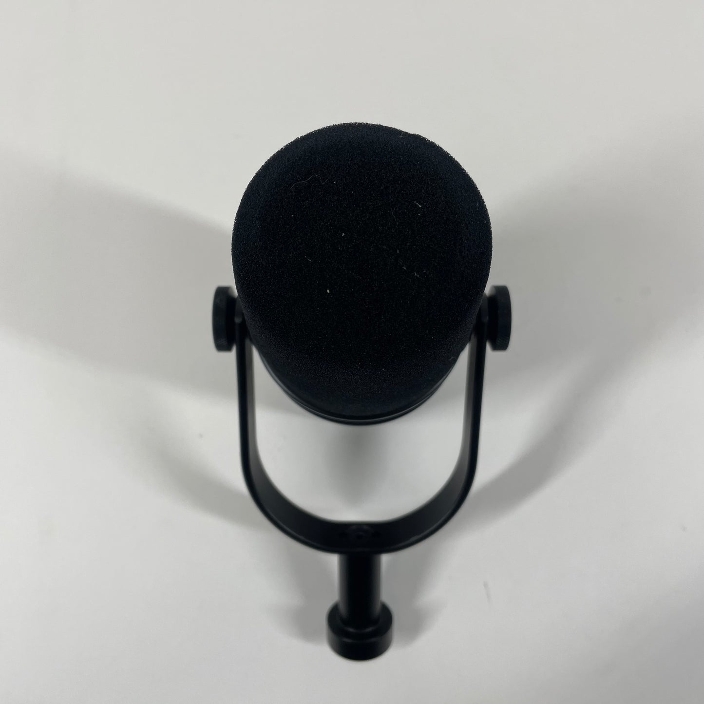 Shure MV7 50 Hz to 16 kHz Professional-Grade, Hybrid Dynamic Microphone MV7-K