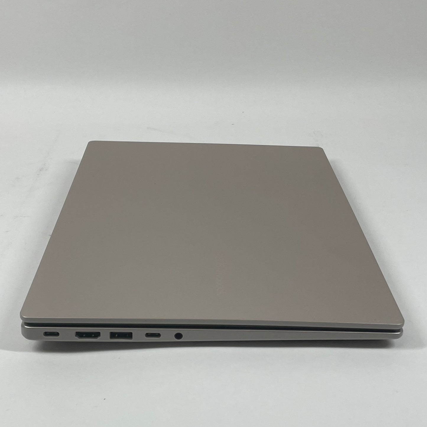 Asus Vivobook 14 M1407KA-PS74 14" Ryzen AI 7 350 2.0GHz 16GB RAM 512GB SSD