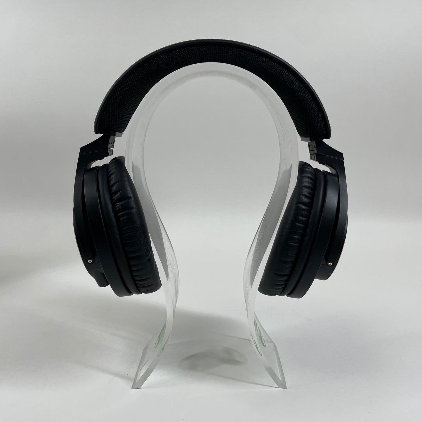 Shure SRH840A Professional Monitoring Headphones Black  SRH840A