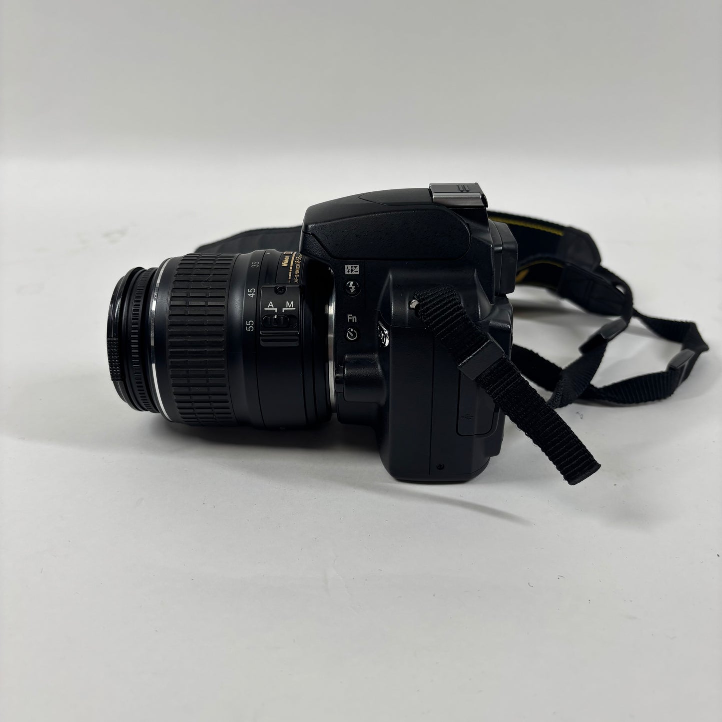 Nikon D40 6.1MP DSLR Camera