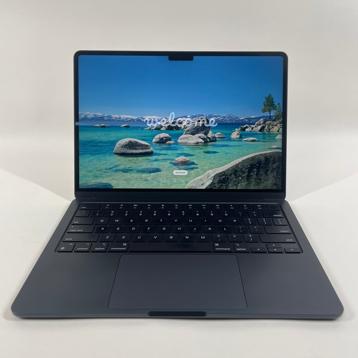 2022 Apple MacBook Air 13.6" M2 8C GPU 3.5GHz 8GB RAM 256GB SSD A2681