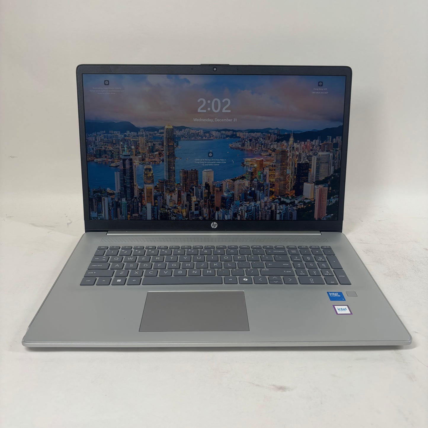 HP Pavilion 17-CN4071CL 17.3" Core 7 150U 1.8GHz 16GB RAM 512GB SSD