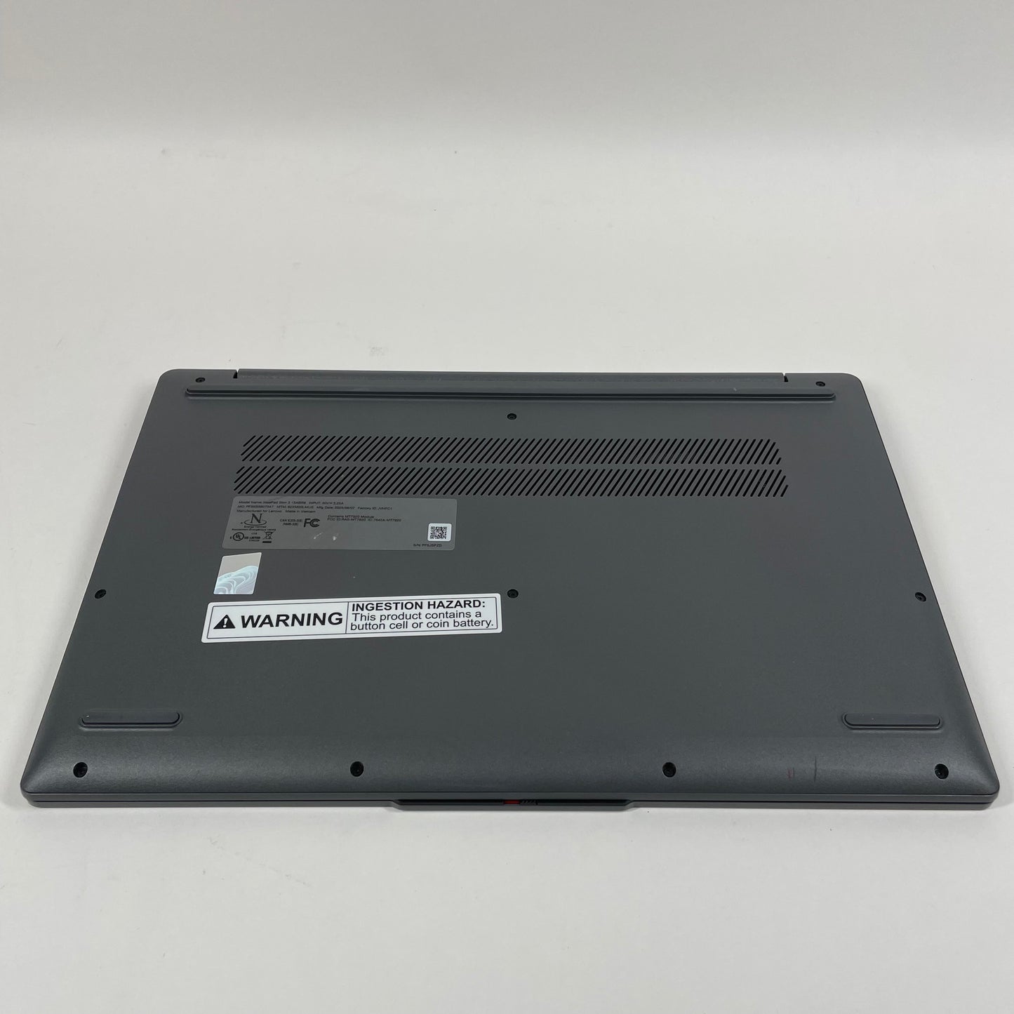 Lenovo Ideapad slim 3 15ABR8 15.6-in Ryzen 7 5825U 2.0GHz 16GB RAM 512GB SSD