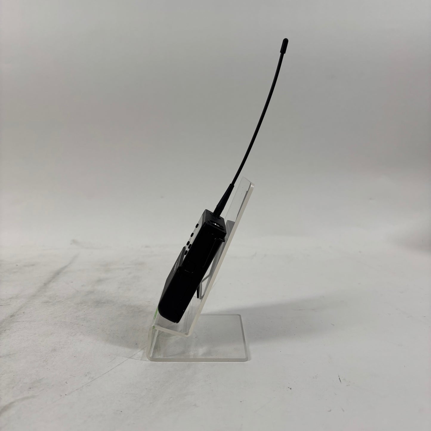 Sony UTX-B40 470–542 MHz Compact Wireless Bodypack Transmitter UTX-B40