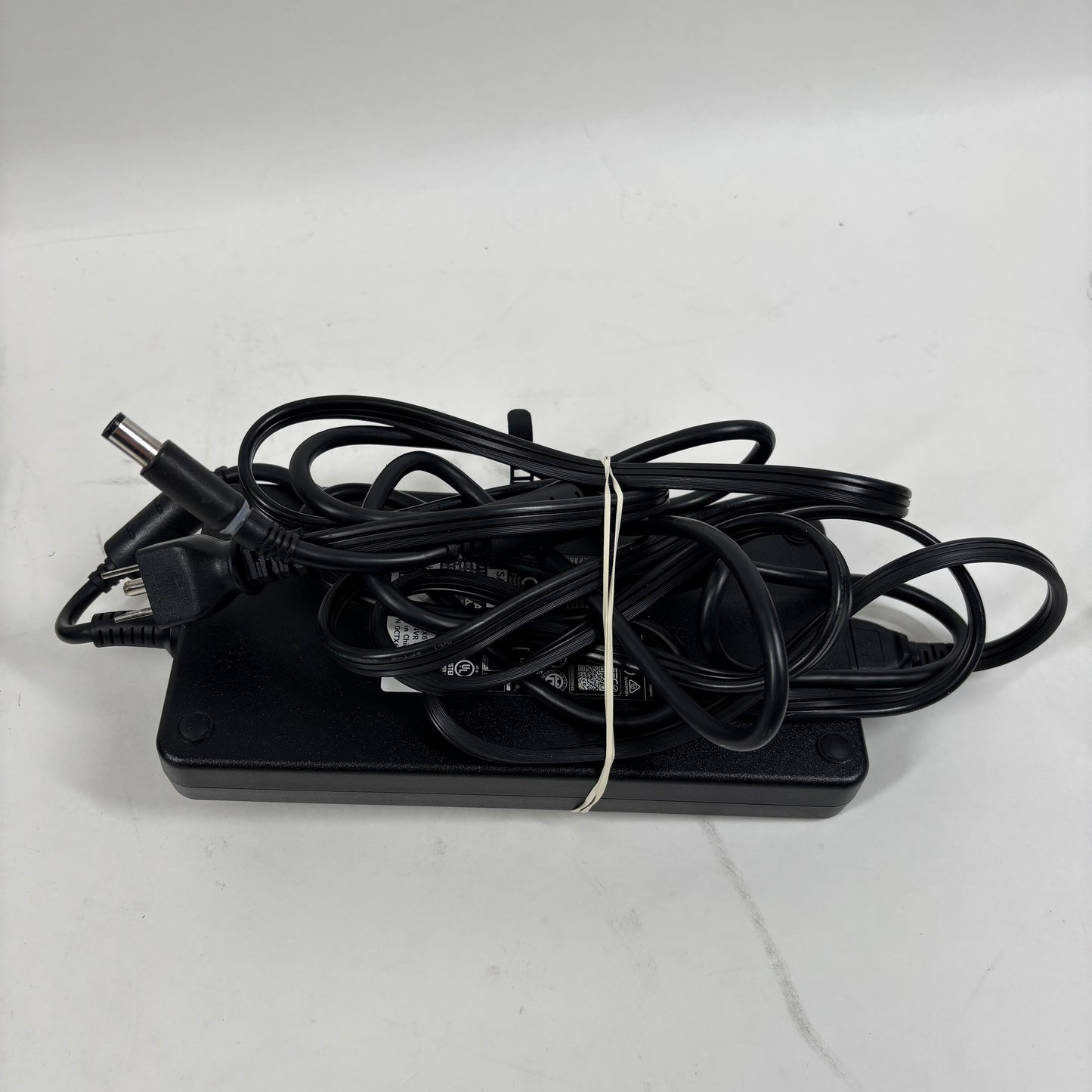 Alienware M15 P109F 15.6" Ryzen 7 5800H 3.2GHz 16GB RAM 512GB SSD