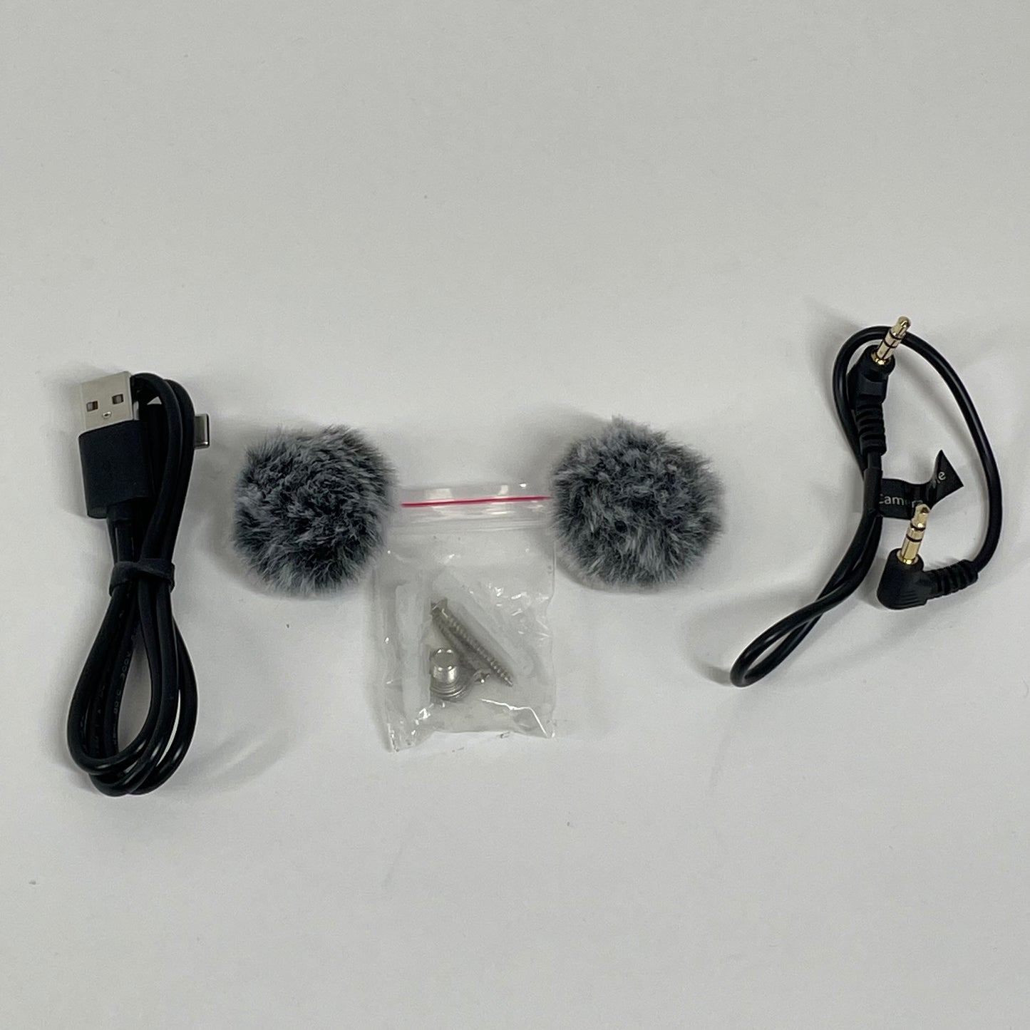Neewer Pro CM28 548-572 MHz Wireless Lavalier Microphone System