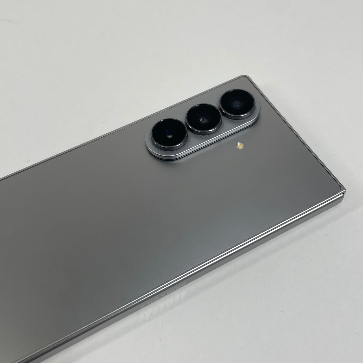 Locked Samsung Galaxy Fold7 12GB RAM 512GB SM-F966U Silver Shadow