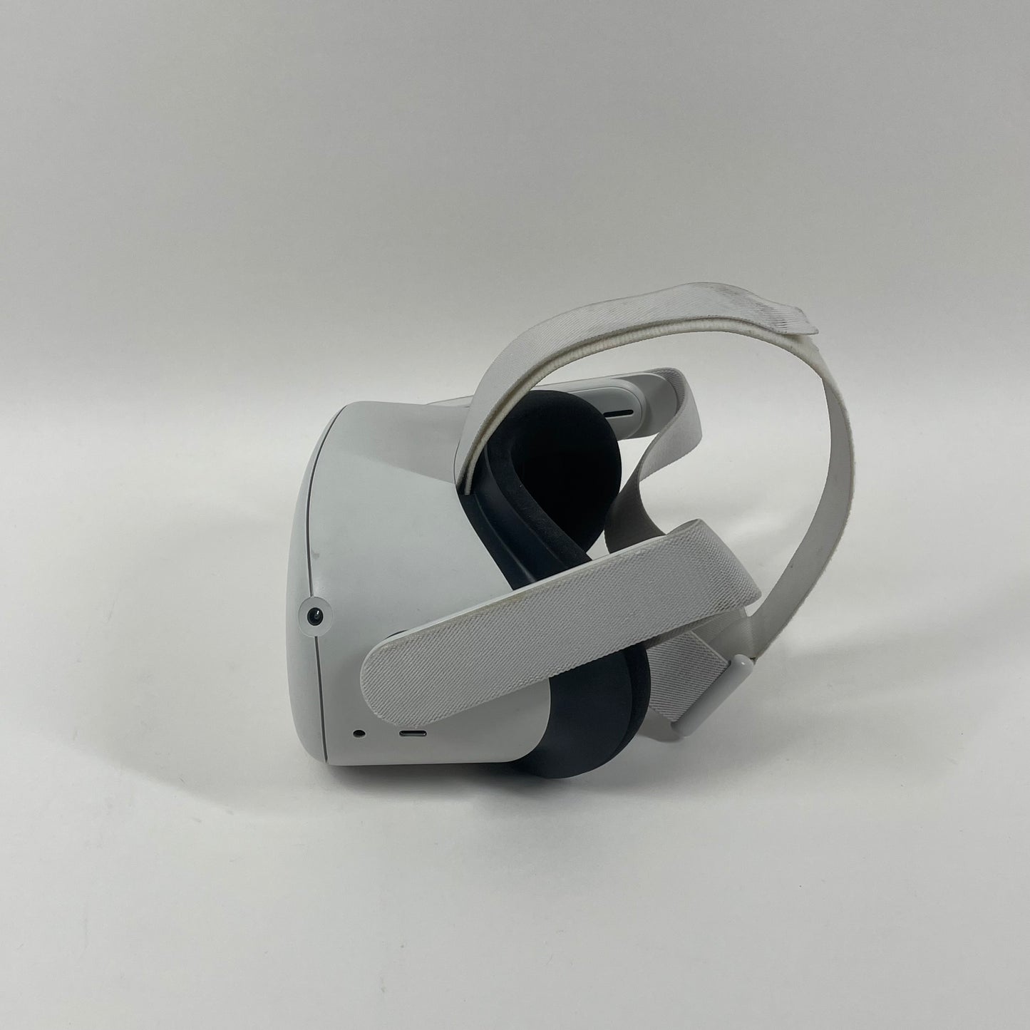 Meta Quest 2 64GB Standalone All-in-One VR Headset KW49CM Right Controller Only