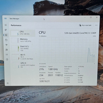 Dell Vostro 5620 16"  i5-7300HQ 1.7GHz 4GB RAM 256GB SSD INTEL(R) UHD GRAPHICS