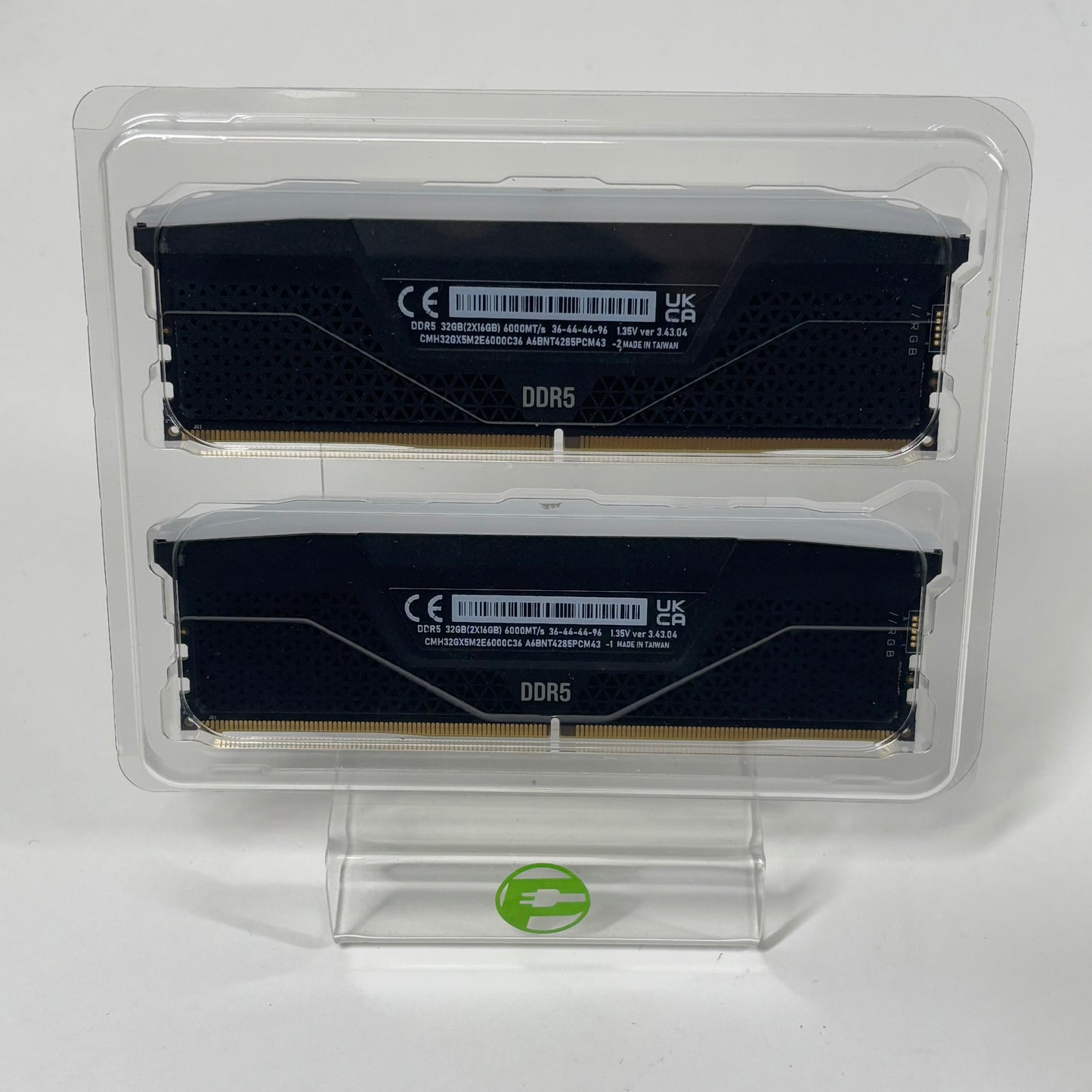 Corsair Vengeance RGB Pro 32GB (2x16GB) RAM DDR5 6400MHz CMH32GX5M2E6000C36