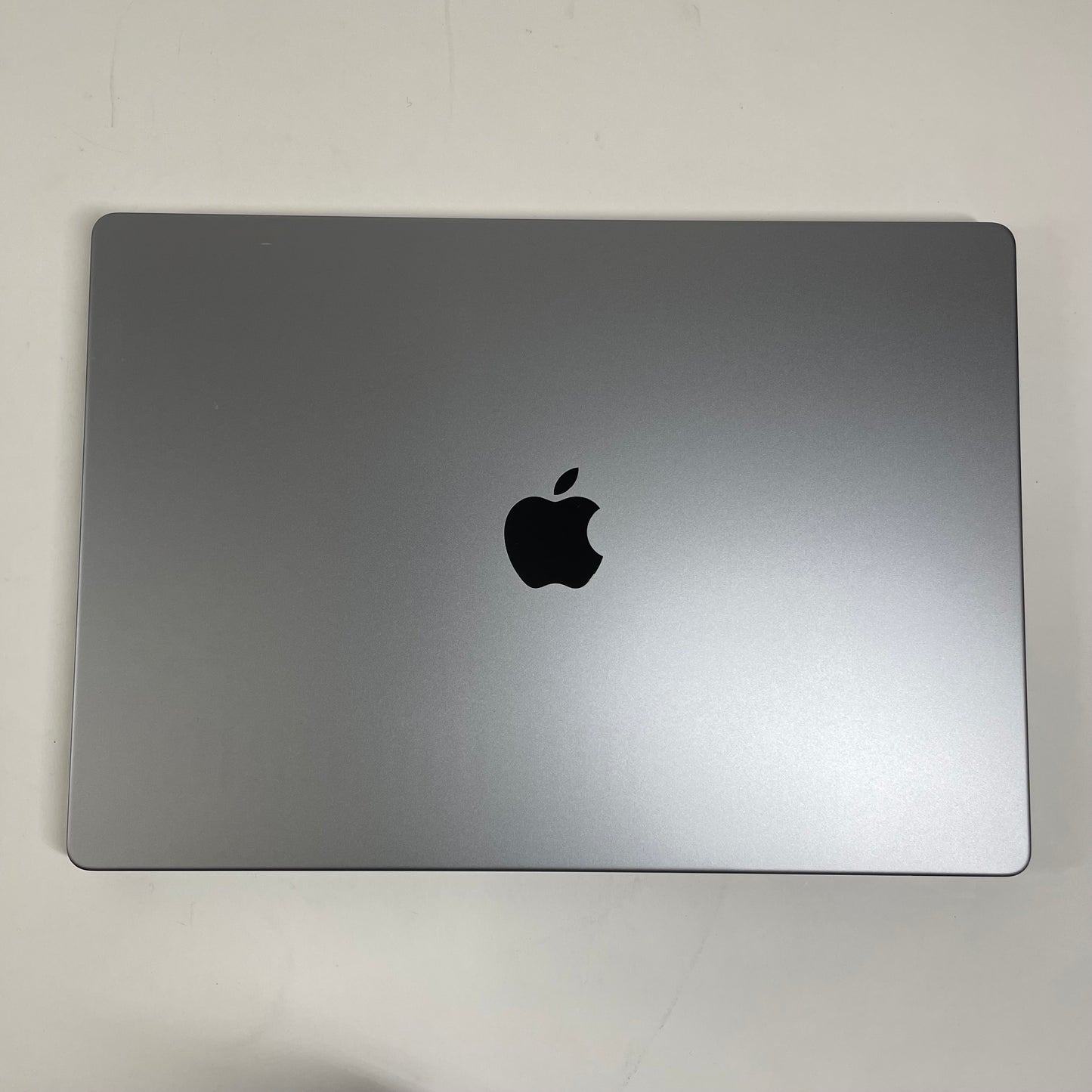 2021 Apple MacBook Pro 16" M1 Pro 16C GPU 3.2GHz 16GB RAM 1TB SSD A2485