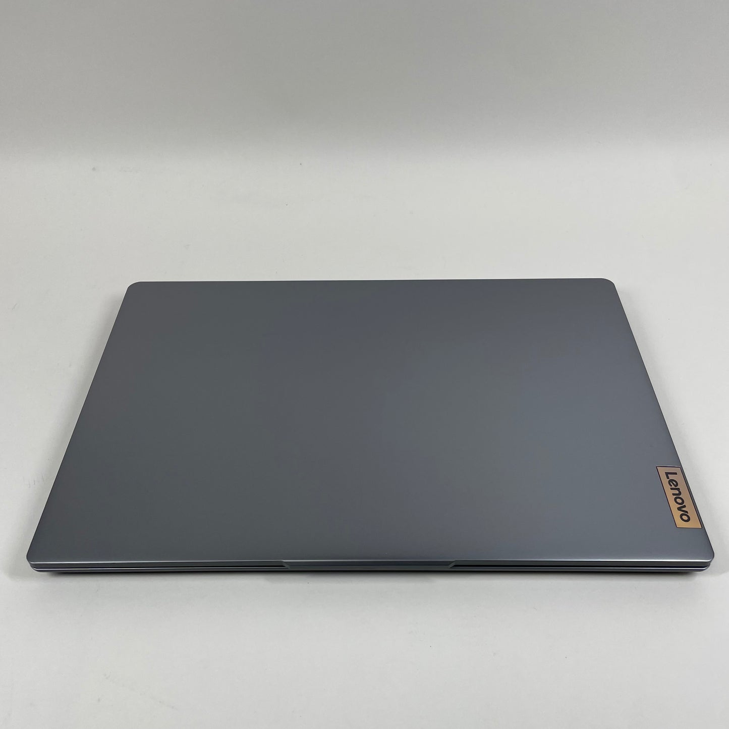 Lenovo Ideapad slim 3 15ABR8 15.6-in Ryzen 7 5825U 2.0GHz 16GB RAM 512GB SSD