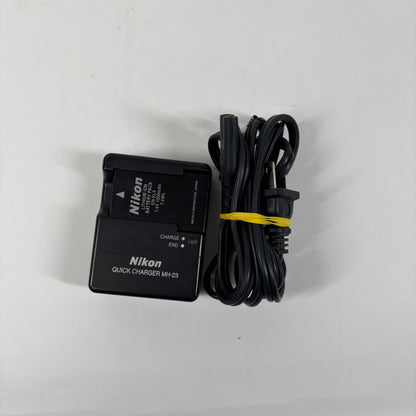 Nikon D40 6.1MP DSLR Camera