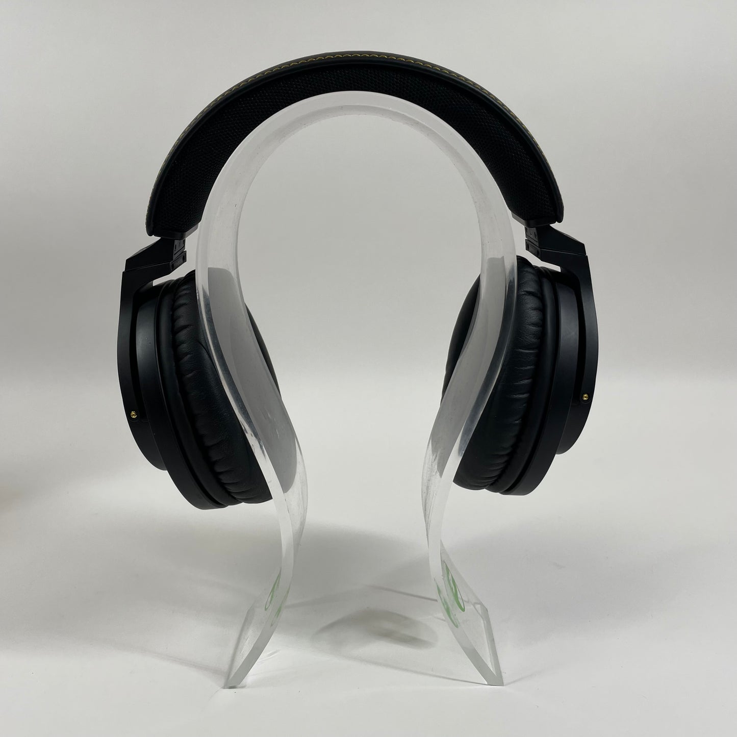 Shure SRH840A Professional Monitoring Headphones Black  SRH840A