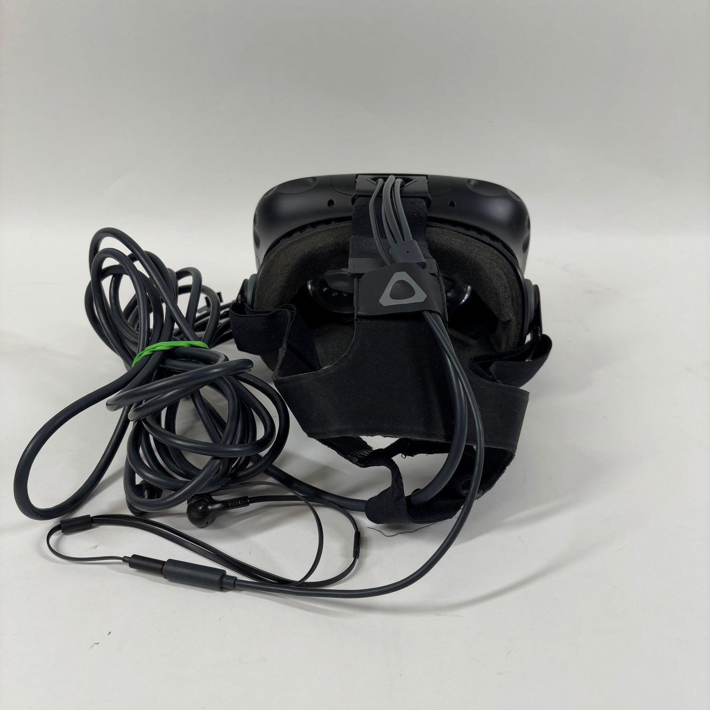 HTC Vive Virtual Reality Headset 99HASZ006-00