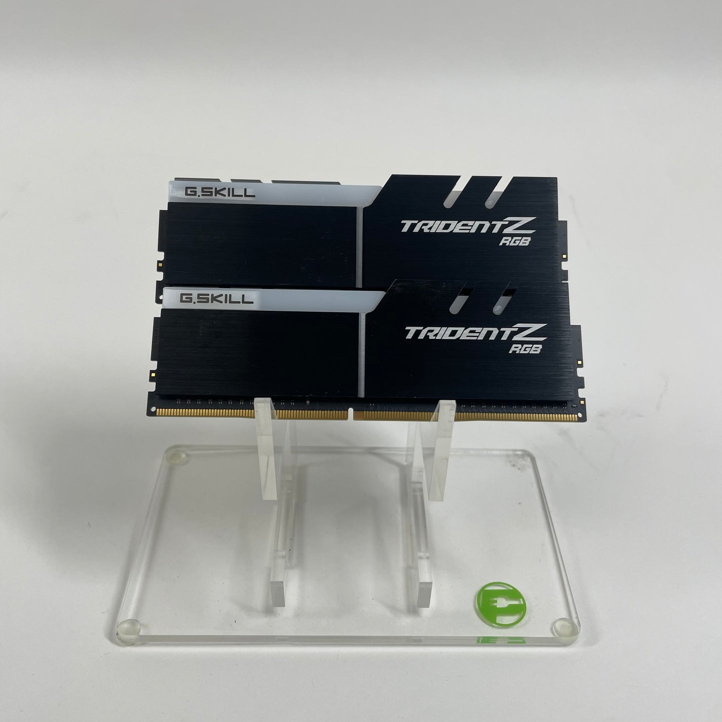 G.Skill TridentZ 16GB (2x8GB) RAM DDR4 3200MHz F4-3200C16D-16GTZR