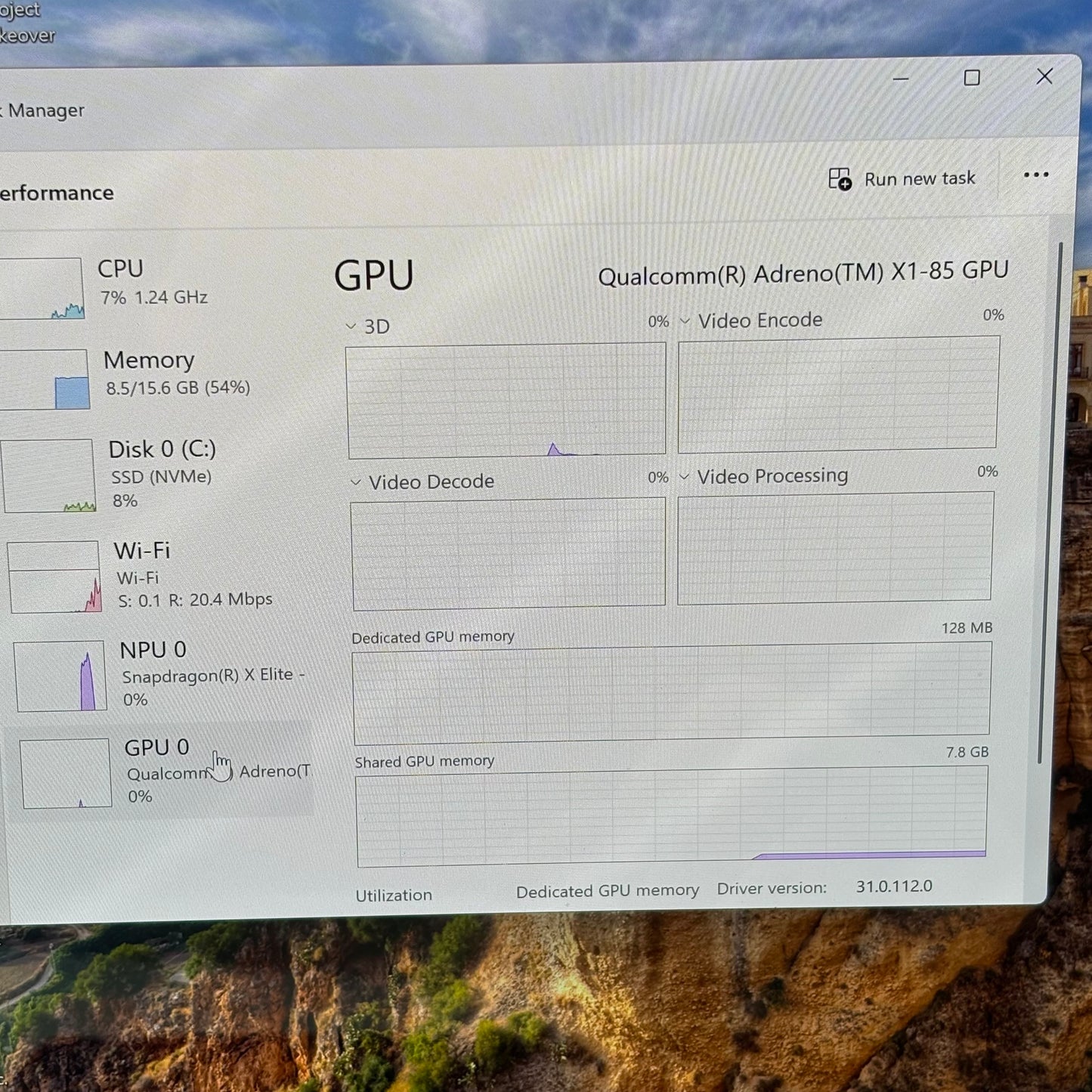 Lenovo Yoga Slim 7 14Q8X9 Snapdragon X Elite 16GB RAM 512GB Qualcomm Adreno