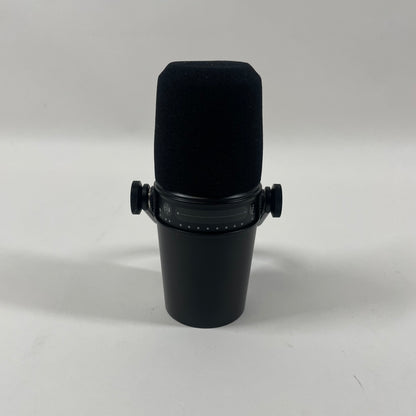 Shure MV7 50 Hz to 16 kHz Professional-Grade, Hybrid Dynamic Microphone MV7-K