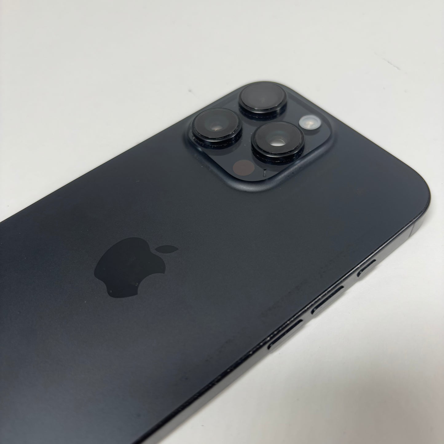 Factory Unlocked Apple iPhone 16 Pro Max 256GB Black MYW33LL/A