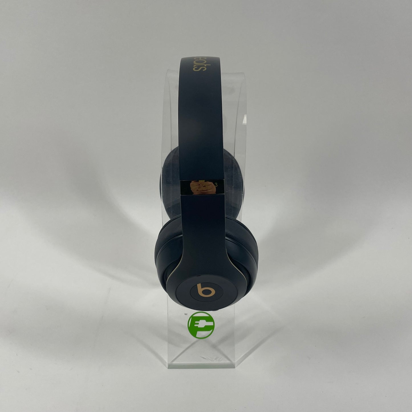 Beats Studio 3 Wireless Over-Ear Bluetooth Headphones Gray MC2N4LL/A