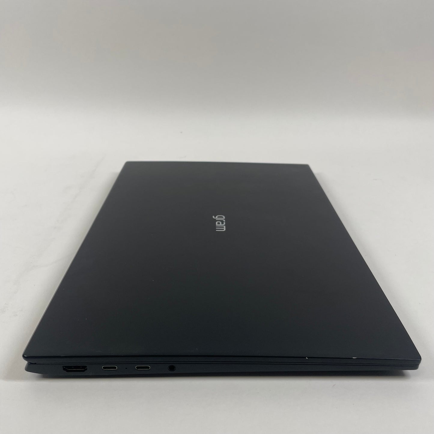 LG Gram 16Z90S 13.3" Core Ultra 7 155H 1.4GHz 16GB RAM 512GB SSD