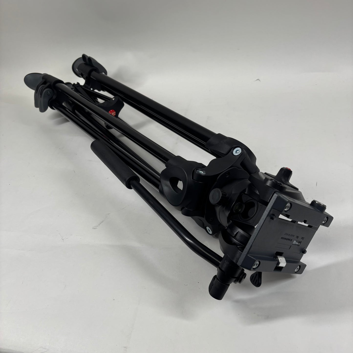 Manfrotto MVT502AM Lightweight, Aluminum Telescopic Twin-Leg Video Tripod 