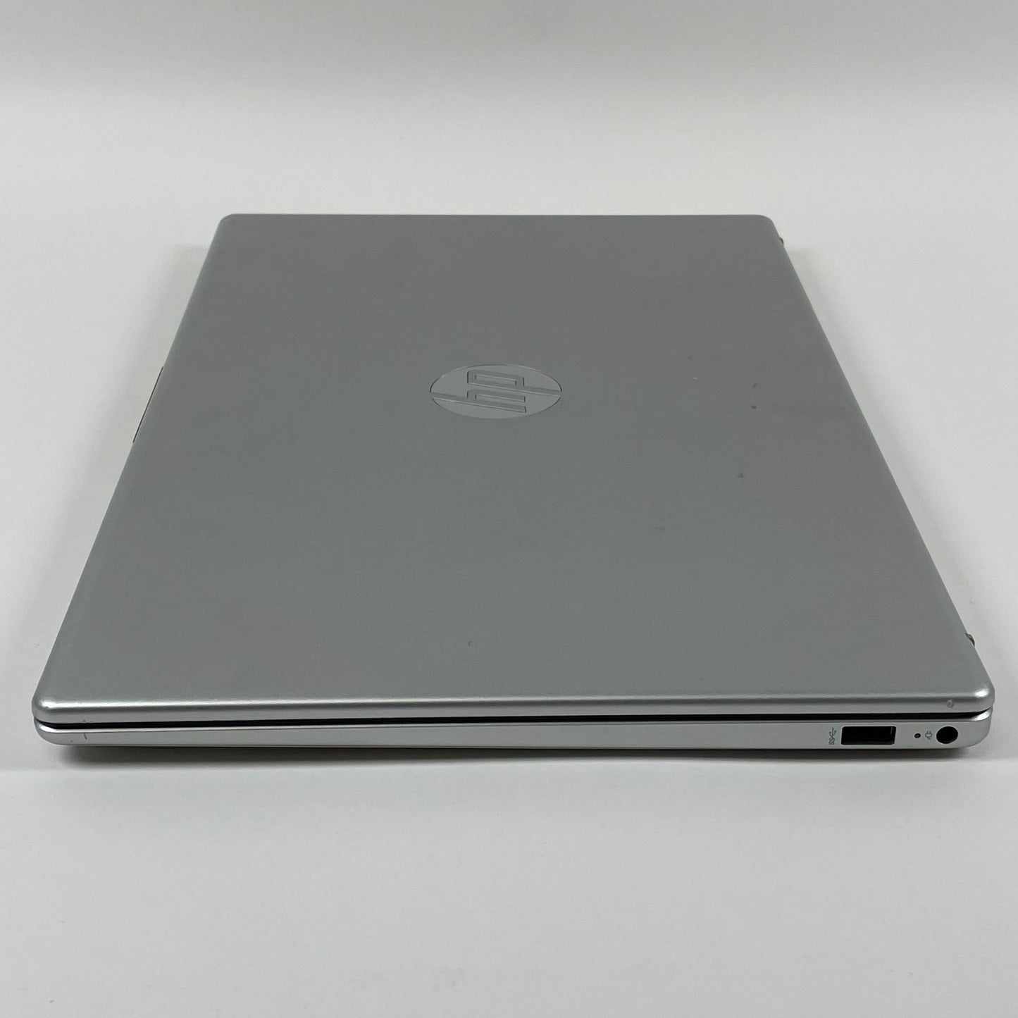 HP Laptop 15-FC0025DX 15.6" AMD Ryzen 5 7520 2.8GHz 8GB RAM 512GB SSD