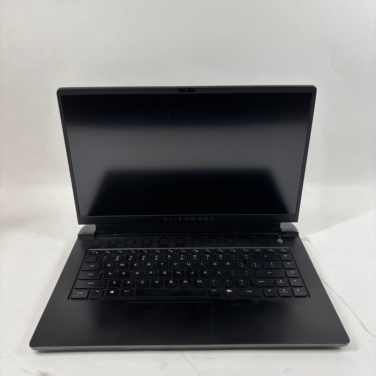 Alienware M15 P109F 15.6" Ryzen 7 5800H 3.2GHz 16GB RAM 512GB SSD