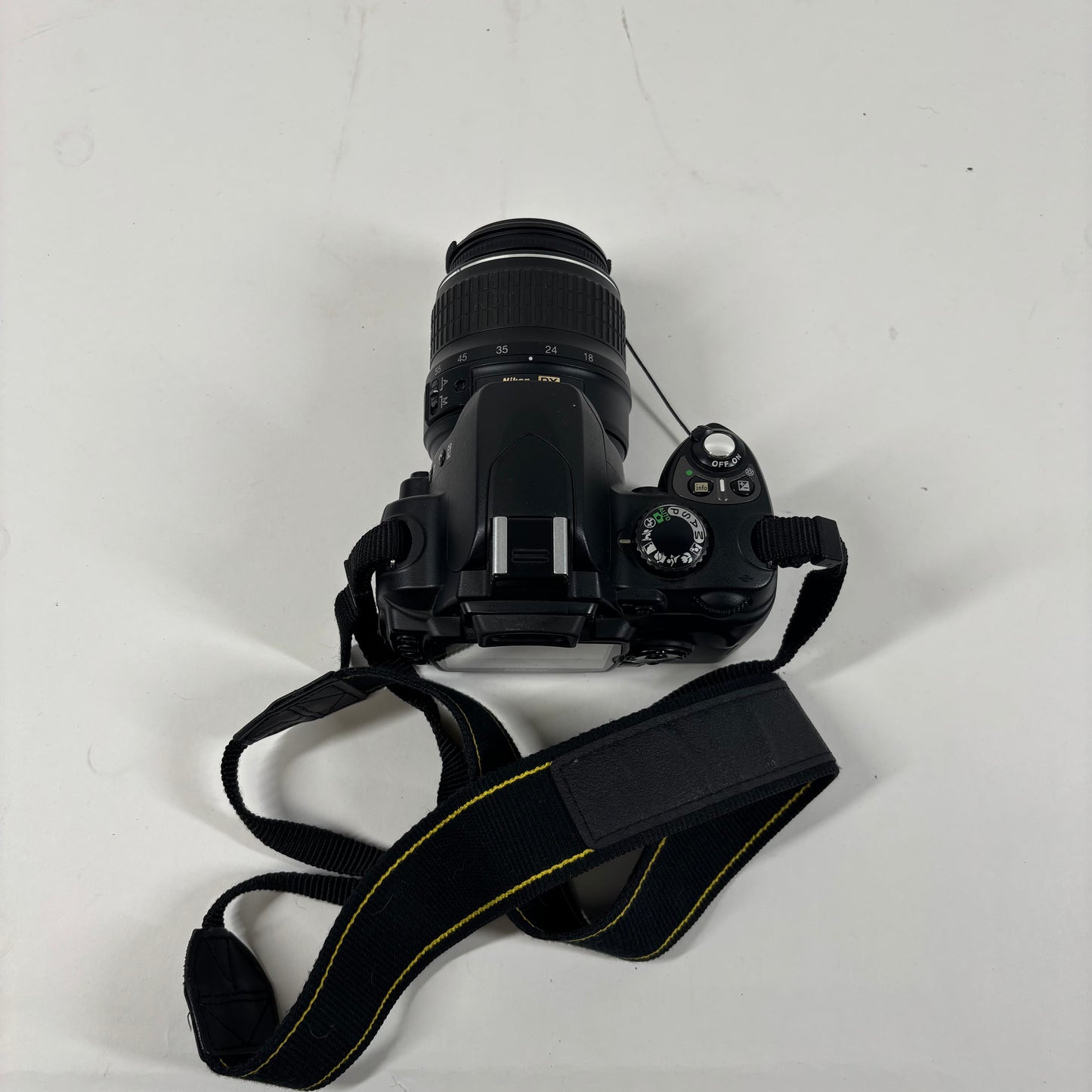 Nikon D40 6.1MP DSLR Camera