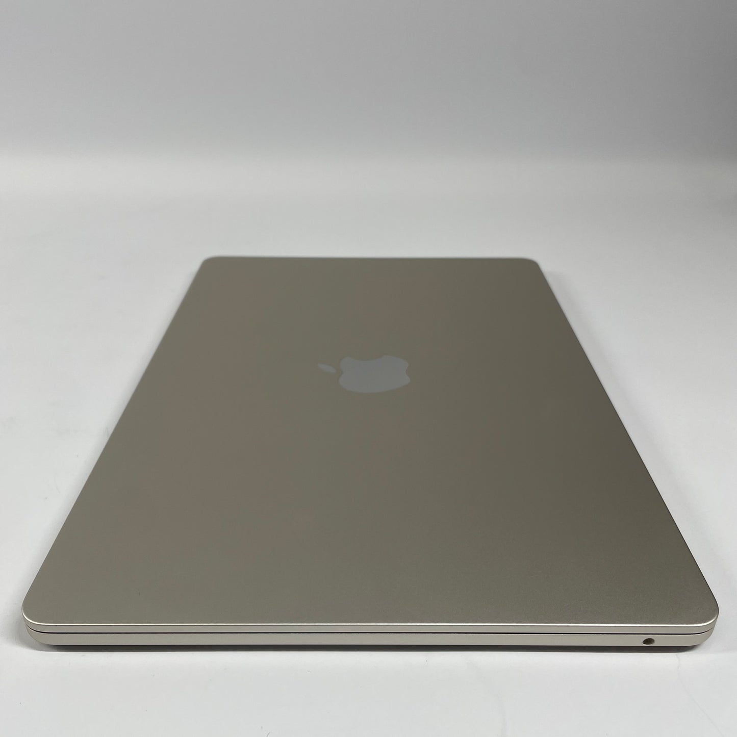 2022 Apple MacBook Air 13.6" M2 8C GPU 3.5GHz 8GB RAM 256GB SSD A2681