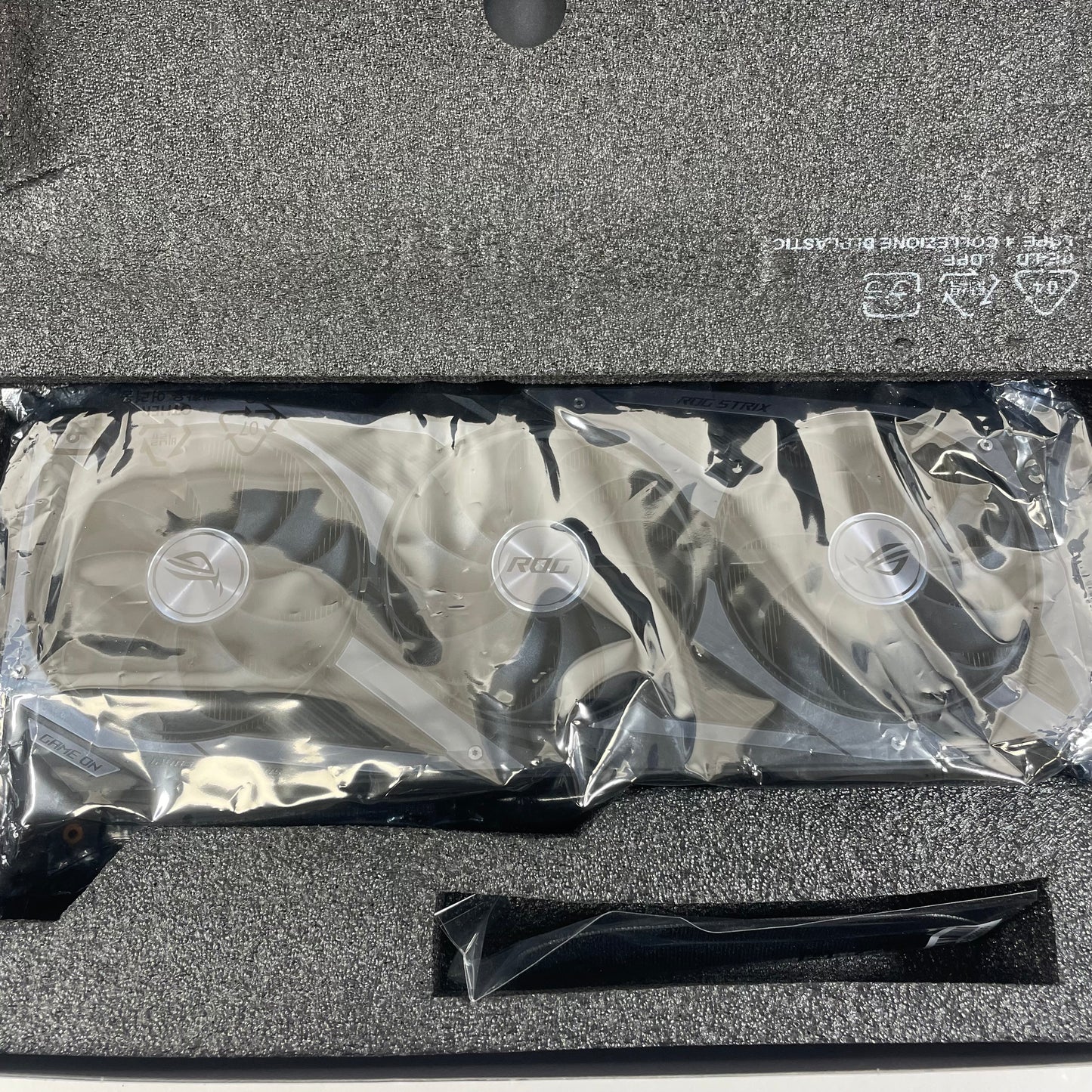 Asus GeForce RTX 3080 ROG Strix OC 10GB GDDR6X  ROG-STRIX-RTX3080-O10G-V2-GAMING